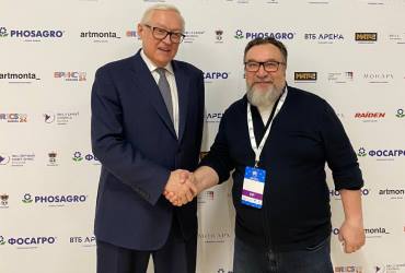 Встреча на поле: директор нашего фонда и заместитель министра МИД России